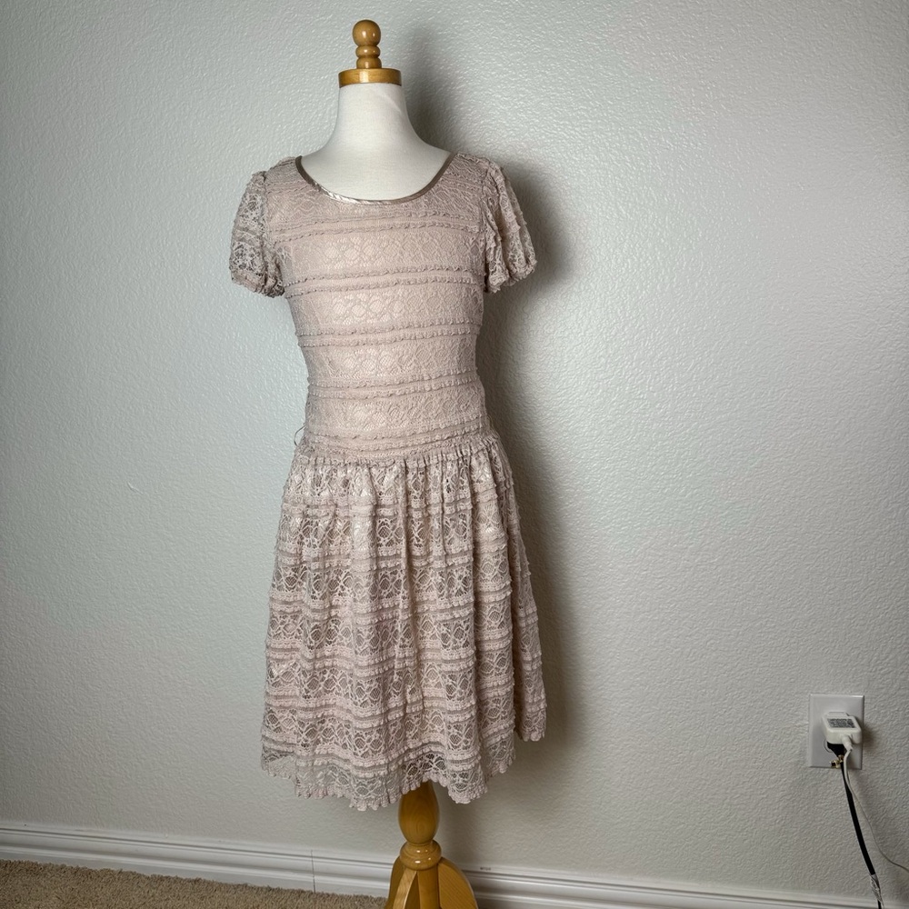 GIRLS Sz 14 Beige Tan Cream Satin Lined Lace drop waist dress by Guess